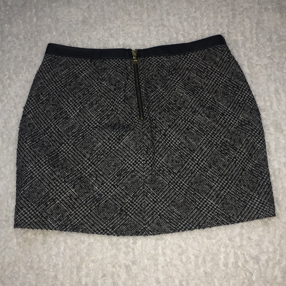 Express Skirt - Picture 3 of 5